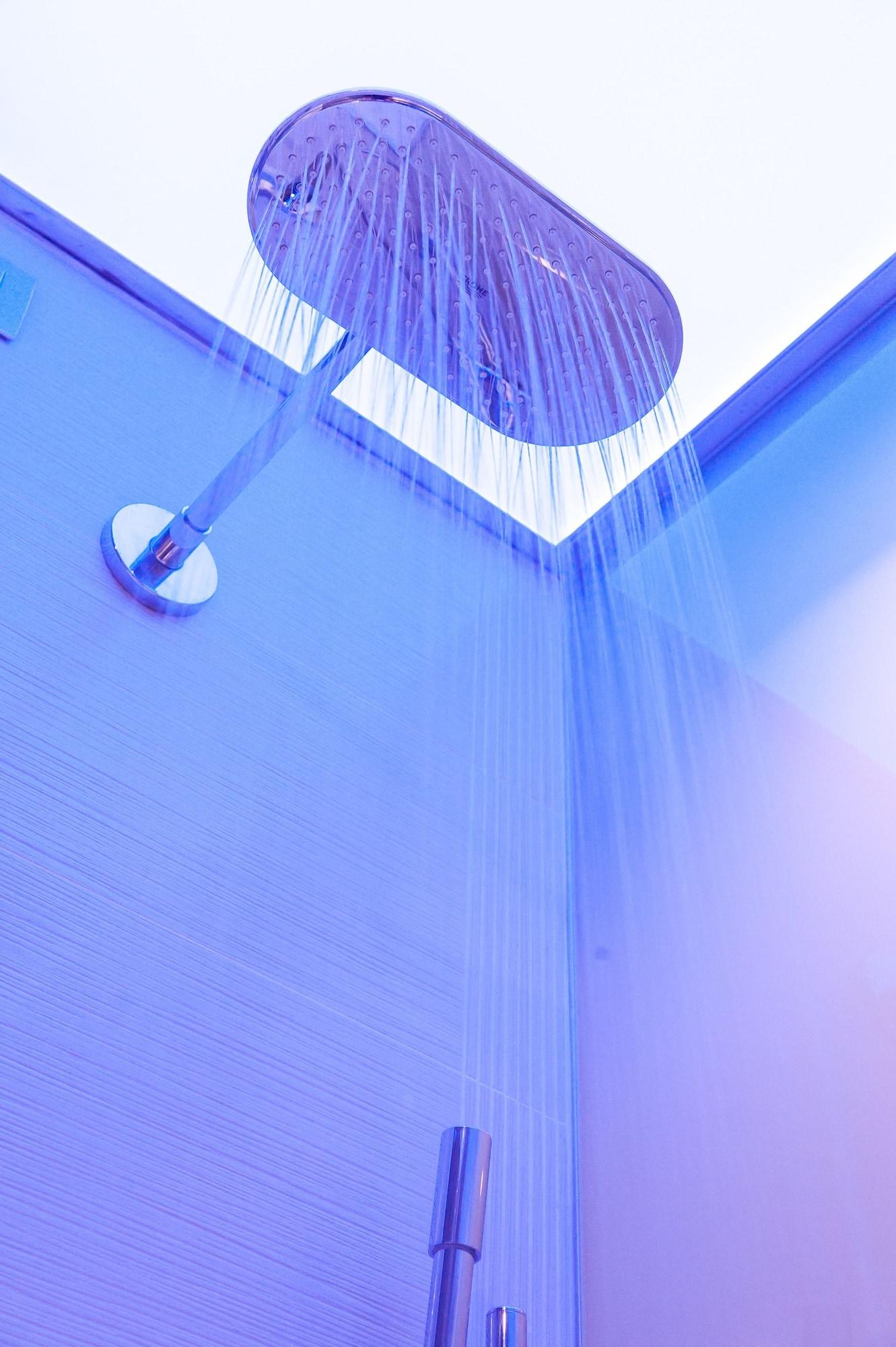 8Piuhotel Lecce Esterno foto