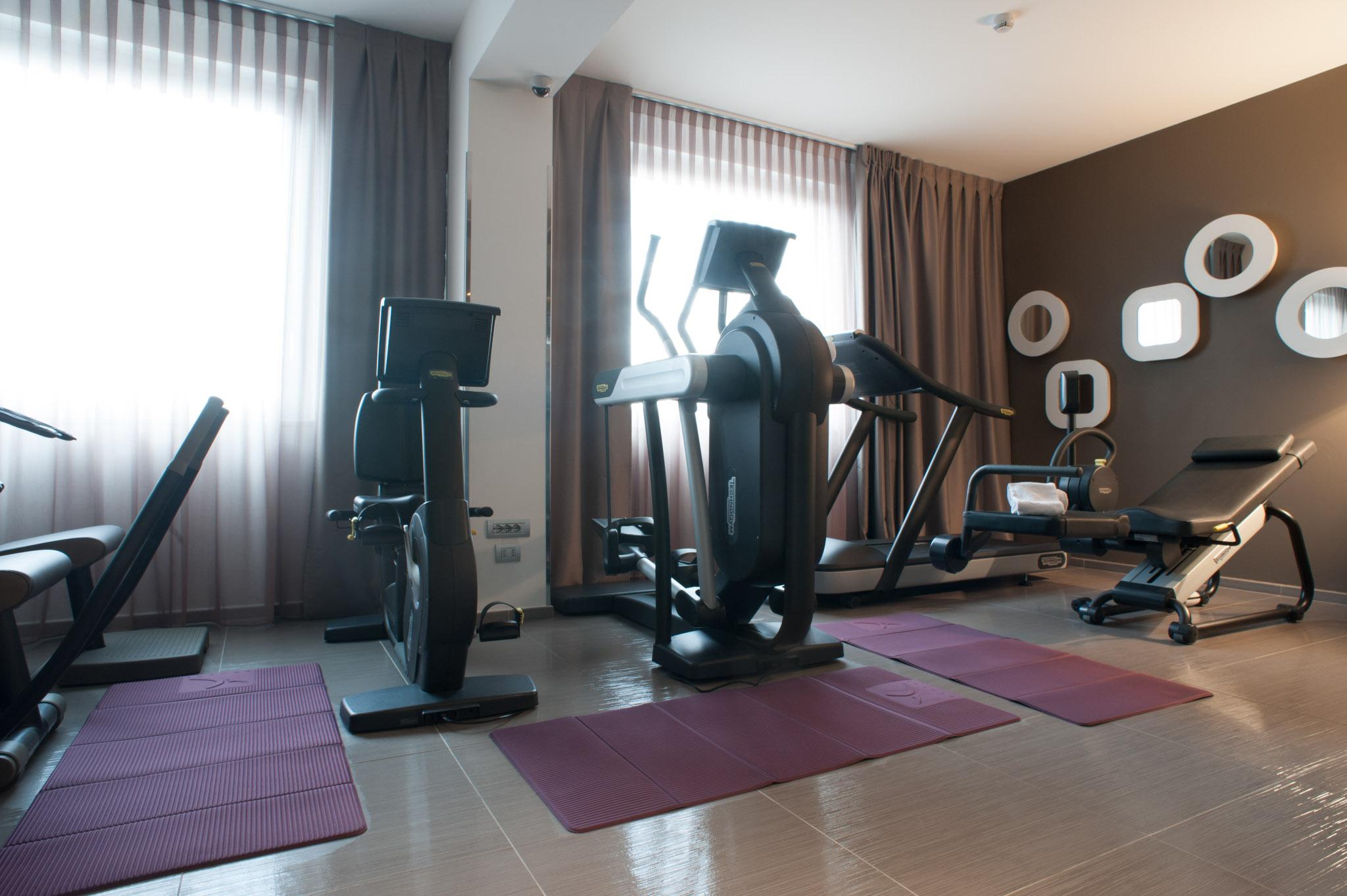 8Piuhotel Lecce Esterno foto