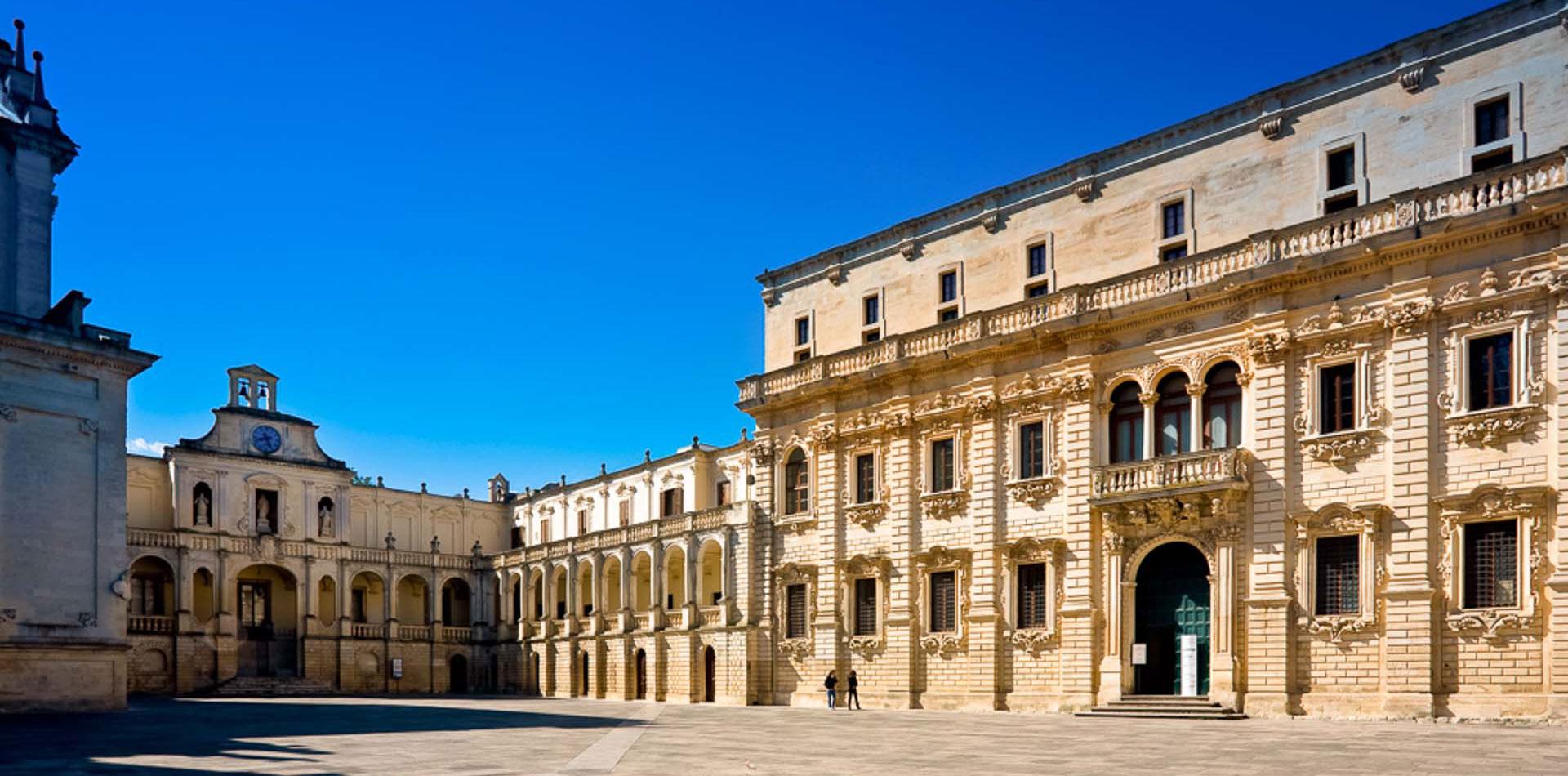 8Piuhotel Lecce Esterno foto