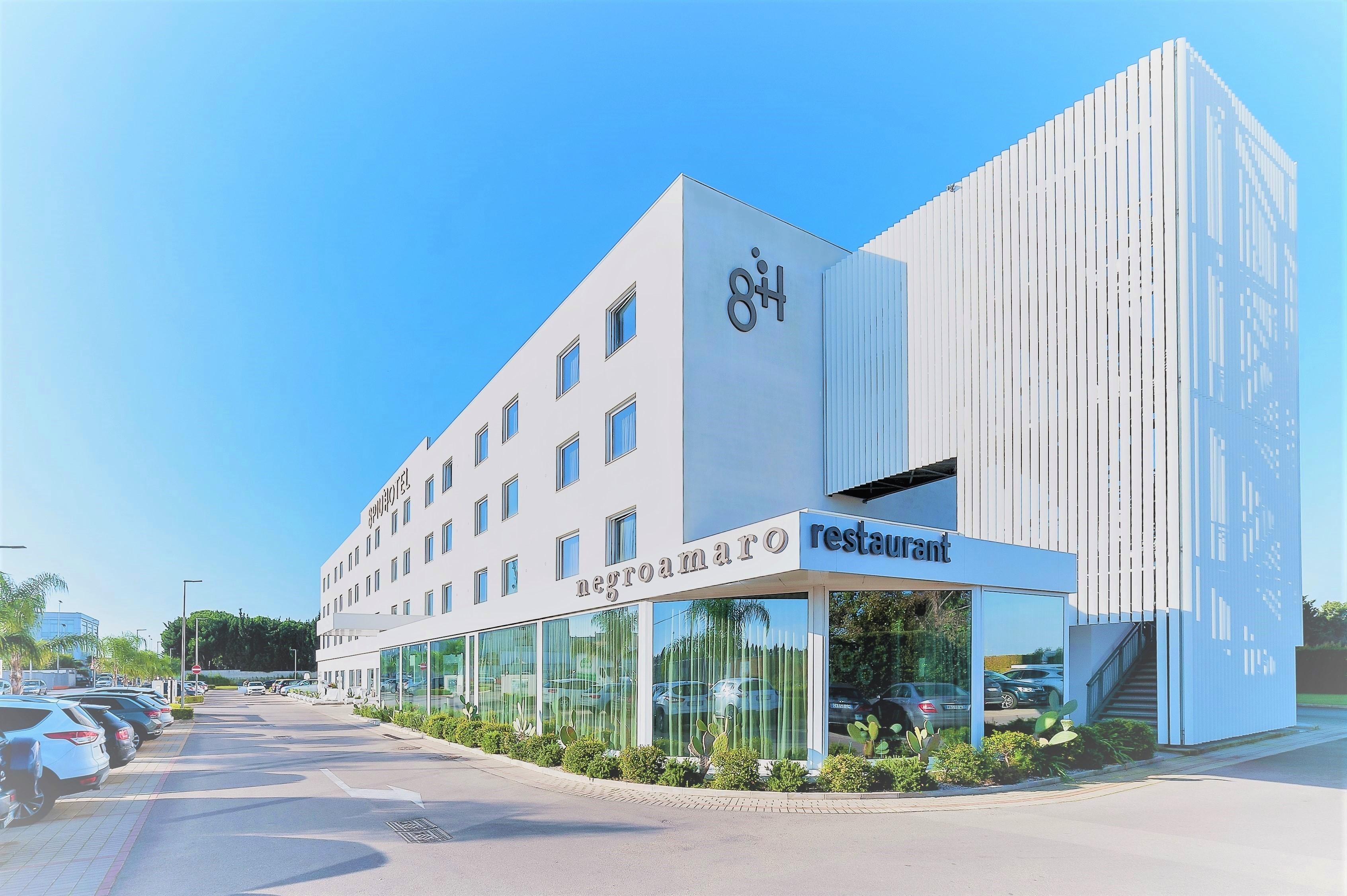 8Piuhotel Lecce Esterno foto