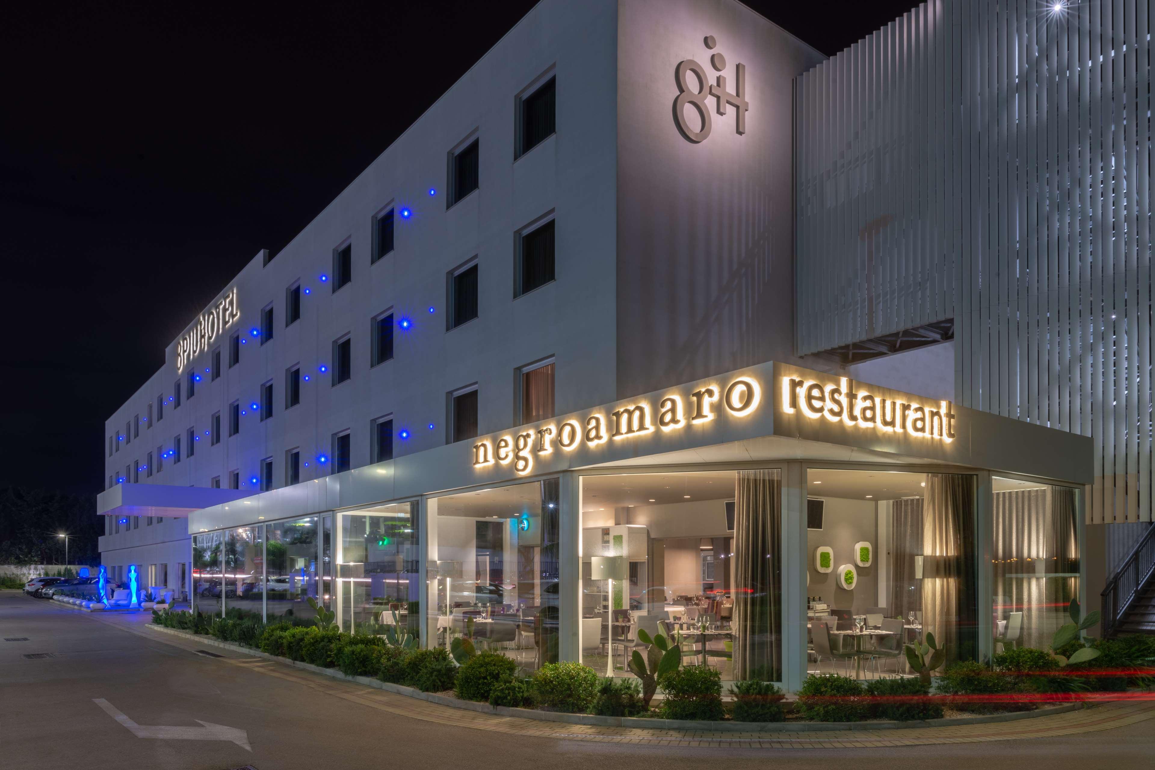 8Piuhotel Lecce Esterno foto