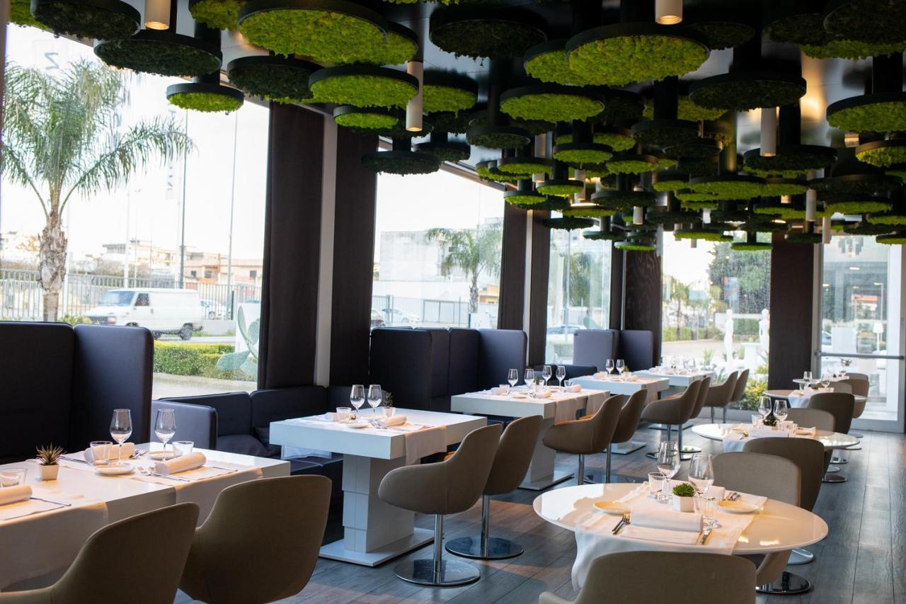 8Piuhotel Lecce Esterno foto