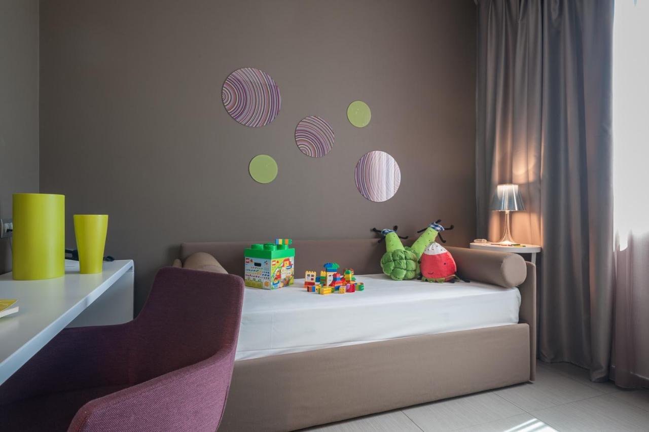 8Piuhotel Lecce Esterno foto