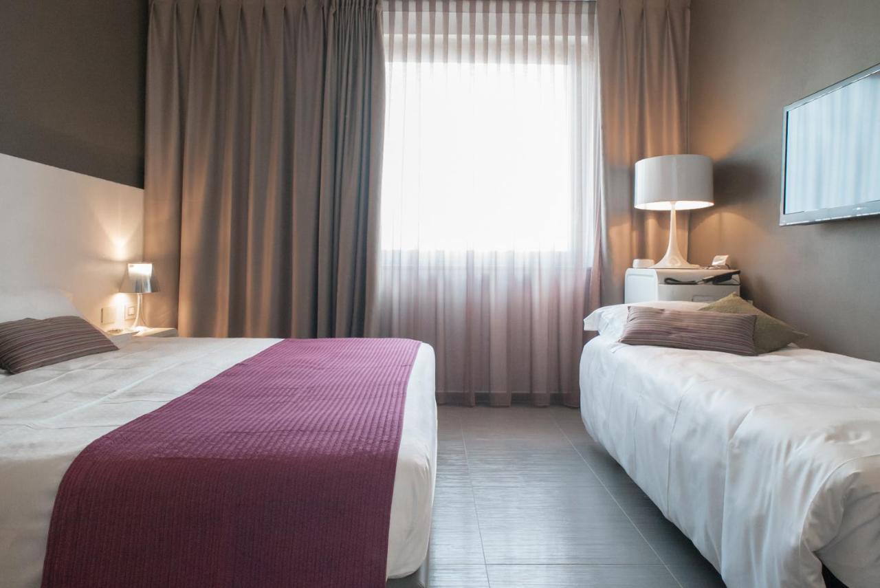 8Piuhotel Lecce Esterno foto