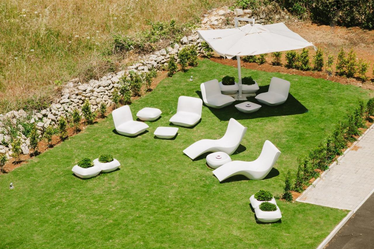 8Piuhotel Lecce Esterno foto