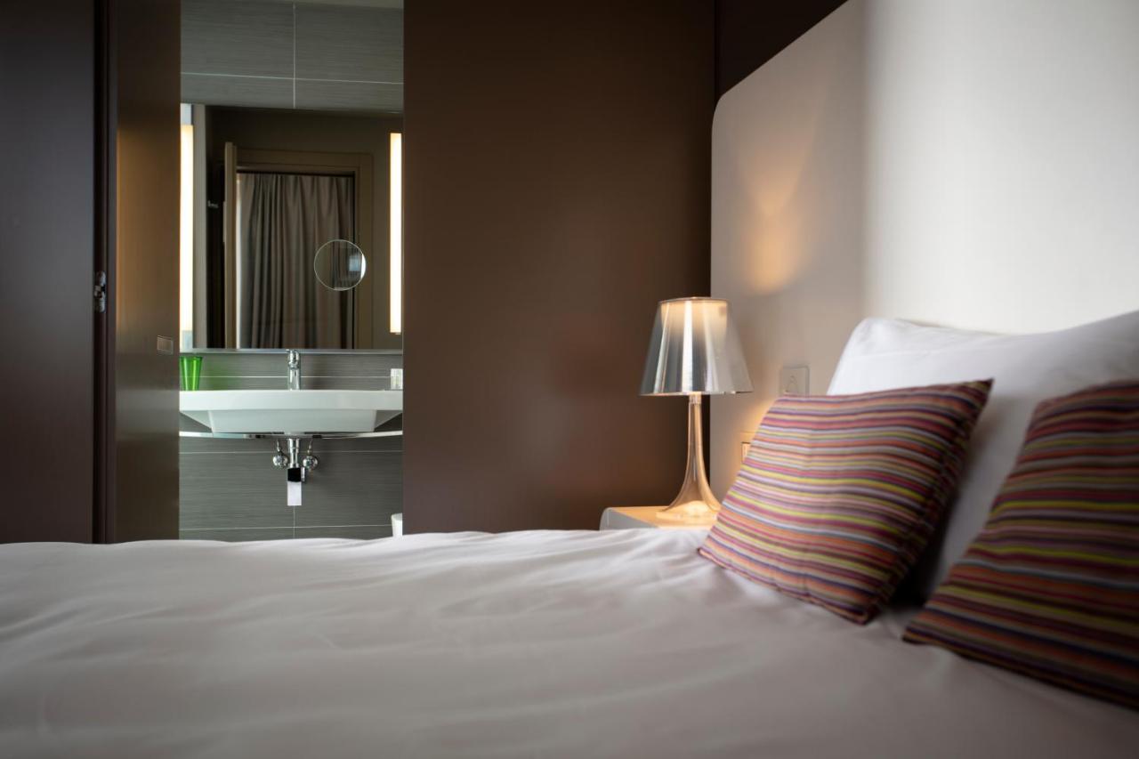 8Piuhotel Lecce Esterno foto